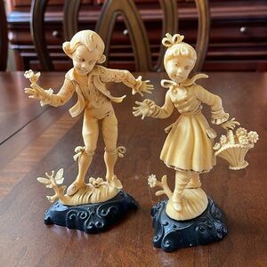 VTG ca 1960’s Fontanini Italy 2 figurines plastic resin Boy & Girl